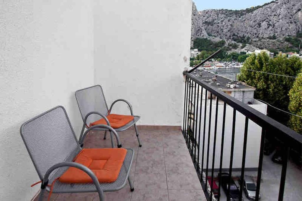 Sara Apartment Punta Omis Near Sandy Beach Eksteriør billede