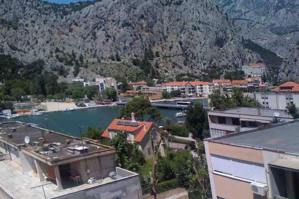 Sara Apartment Punta Omis Near Sandy Beach Eksteriør billede
